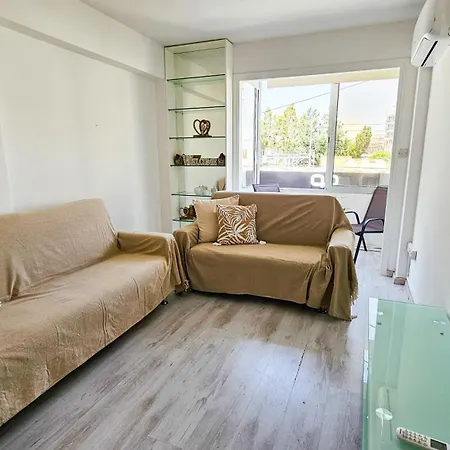 Cheer Up Apartment, Near To The Finikoudes
